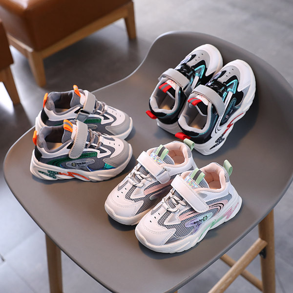 Gyermekmaraton lányoknak és fiúknak matricákkal