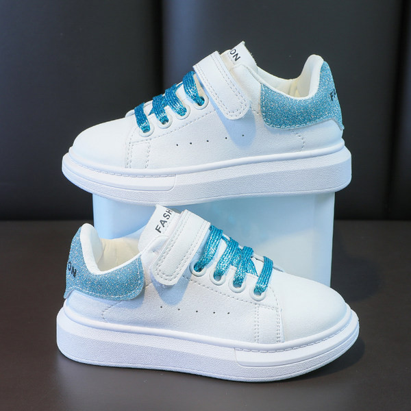 Eko bőrből készült tavaszi-őszi tornacipő új modellje