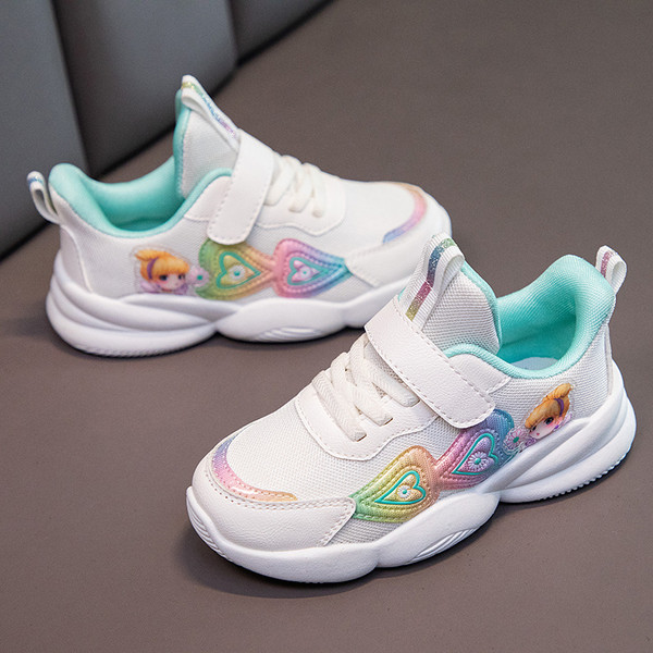 Új modell cipők lányoknak rátéttel