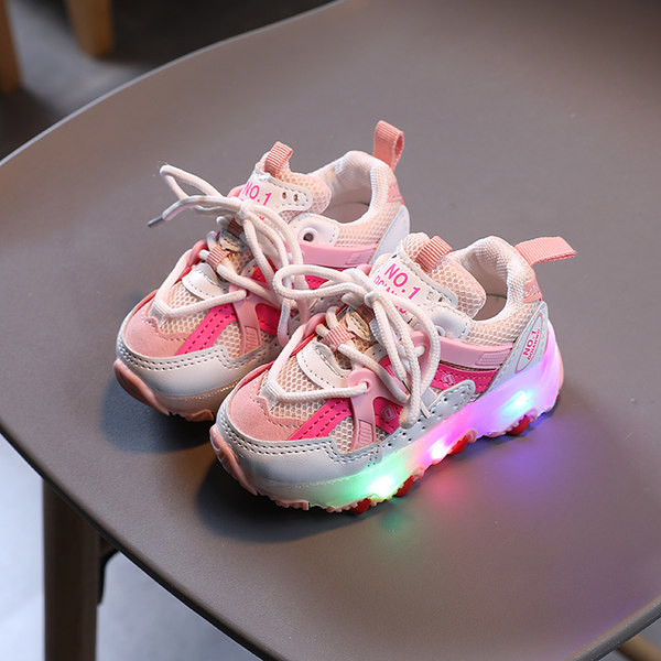 Fényes, lapos talpú gyerekcipő lányoknak és fiúknak egyaránt