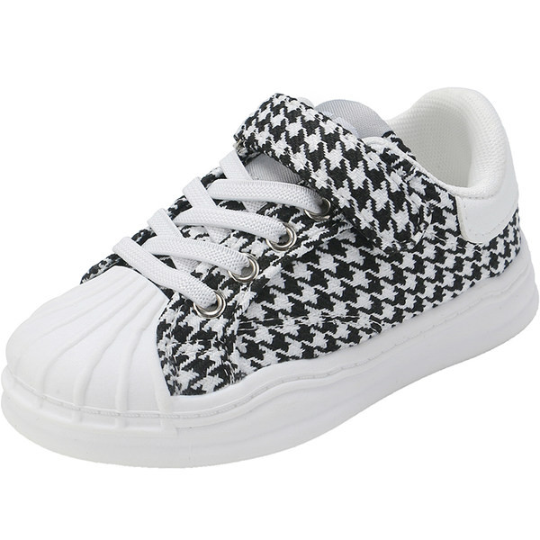 Textil őszi tornacipő új modellje