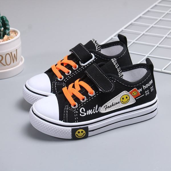 Gyermek vászon tornacipő applikációkkal