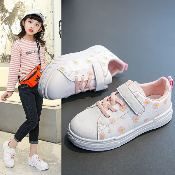 Öko bőrből készült gyerek tornacipő virágos motívumokkal