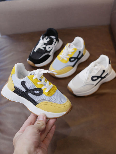 Alkalmi, fűzős gyerekcipő lányoknak