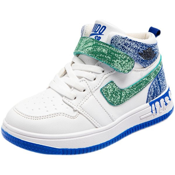 Eko bőrből készült gyerekcipő lapos talppal és folttal