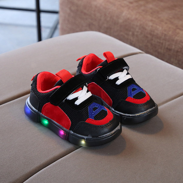 Alkalmi gyerek tornacipő, izzó talppal több színben