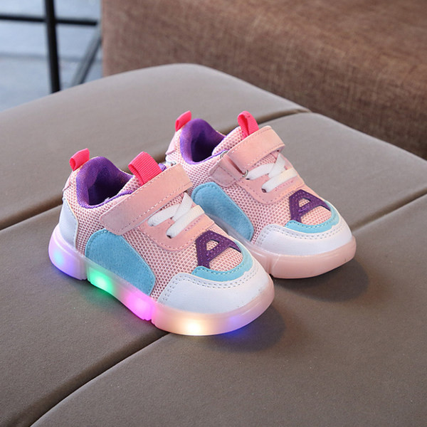 Alkalmi gyerek tornacipő, izzó talppal több színben