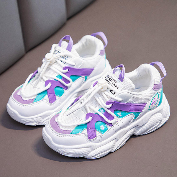 Modern, fűzős, durva talpú lány tornacipő