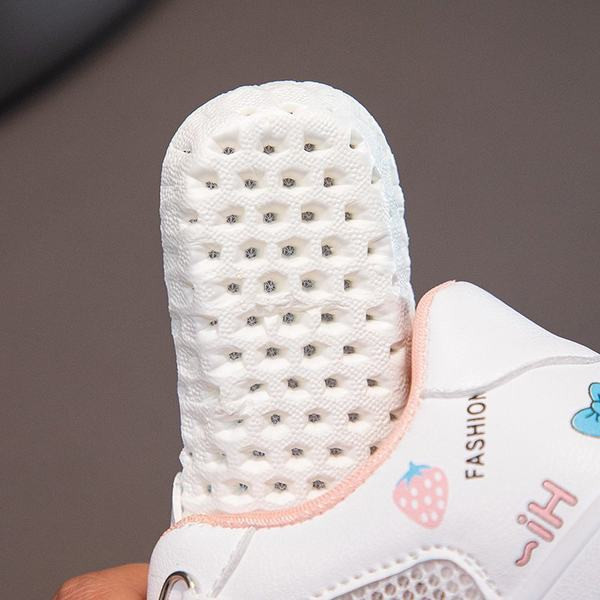 Nyári hálós tornacipő rátéttel