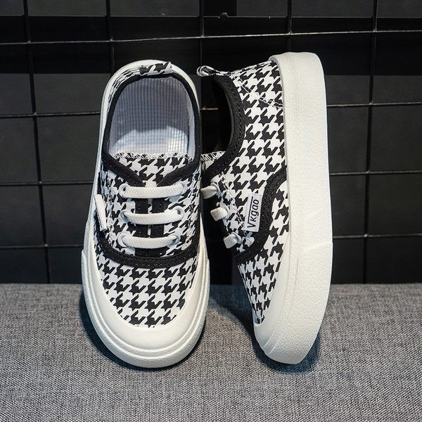 Νέο μοντέλο παιδικά αθλητικά παπούτσια  με επίπεδη σόλα για κορίτσια