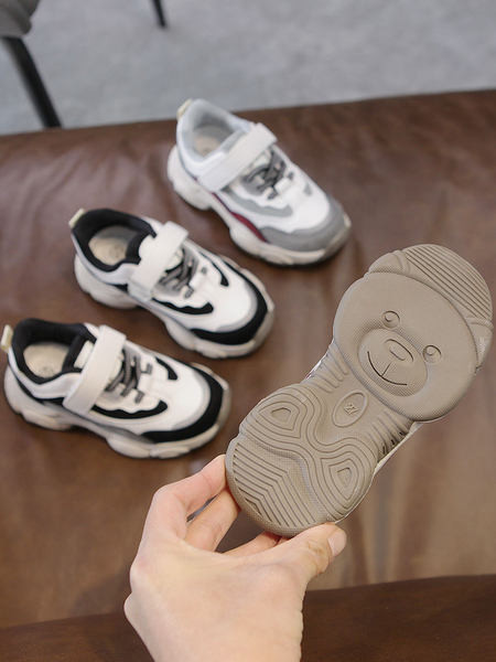 Παιδικά πάνινα παπούτσια με λουράκια βελκρό και κορδόνια σε δύο χρώματα