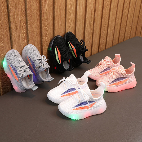 Παιδικά αθλητικά αθλητικά παπούτσια με φωτεινή σόλα και κορδόνια