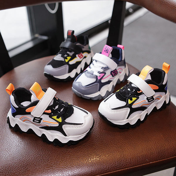 Παιδικά αθλητικά παπούτσια με κορδόνια και λουράκια βελκρό  σε τρία χρώματα