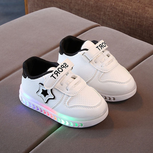 Bőr gyerek tornacipő lapos talppal - világító