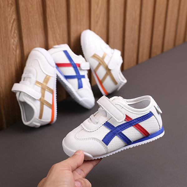 Casual παιδικά αθλητικά παπούτσια από faux δέρμα με κούμπωμα velcro