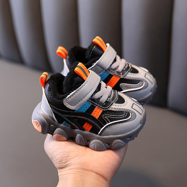 Σύγχρονα παιδικά αθλητικά παπούτσια με τραχιά σόλα - για αγόρια ή κορίτσια