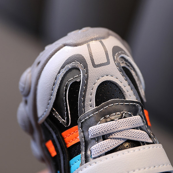 Σύγχρονα παιδικά αθλητικά παπούτσια με τραχιά σόλα - για αγόρια ή κορίτσια