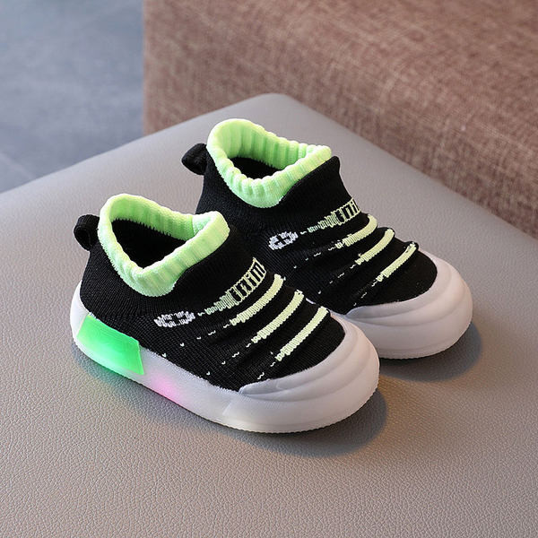 Hõõguvate tallaga vabaaja tossud poistele või tüdrukutele