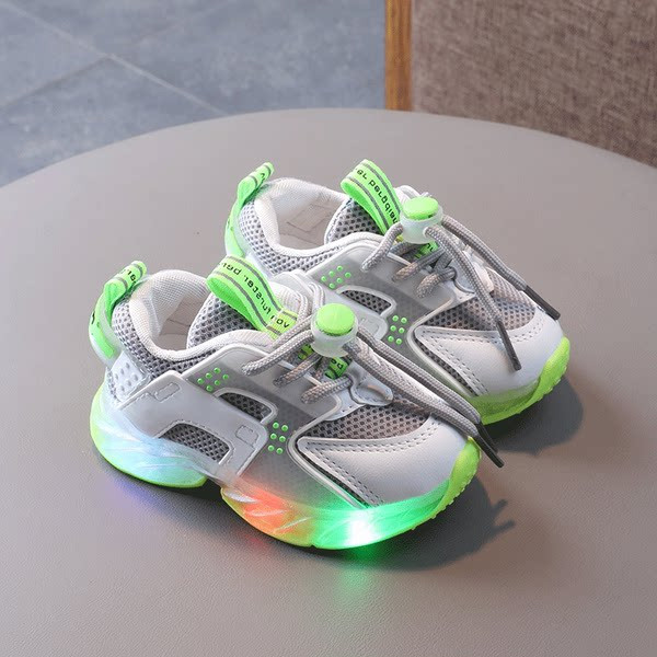 Vaikiški sportbačiai berniukams ir mergaitėms - žėrintys