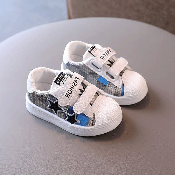 Παιδικά αθλητικά παπούτσια με λουράκια βελκρό και επίπεδη σόλα για αγόρια