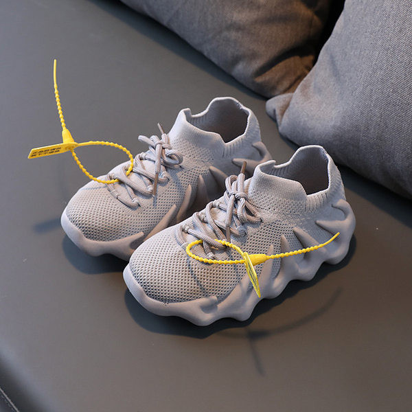 Детски маратонки с връзки в няколко цвята