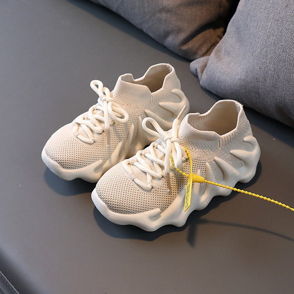 Детски маратонки с връзки в няколко цвята