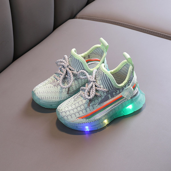 Καλοκαιρινά αθλητικά παπούτσια με κορδόνια και λαμπερά πέλματα