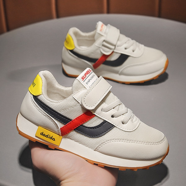 Νέο μοντέλο παιδικά  αθλητικά  παπούτσια για αγόρια σε τρία χρώματα