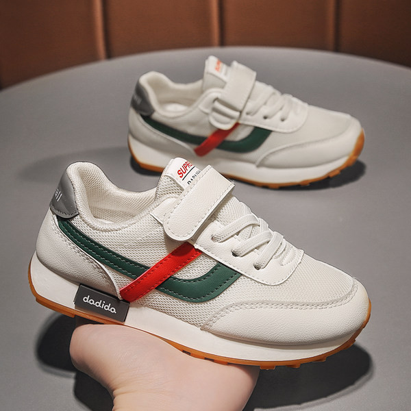 Νέο μοντέλο παιδικά  αθλητικά  παπούτσια για αγόρια σε τρία χρώματα