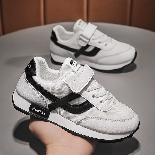 Νέο μοντέλο παιδικά  αθλητικά  παπούτσια για αγόρια σε τρία χρώματα