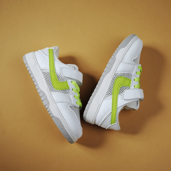 Νέο μοντέλο παιδικά αθλητικά παπούτσια με επίπεδη σόλα για αγόρια - τρία χρώματα