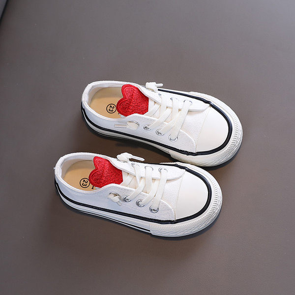 Három színben fűzős, lapos talpú gyerekcipő