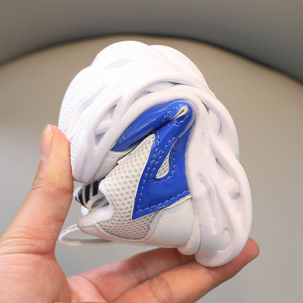 Légáteresztő tornacipő fiúknak - izzó