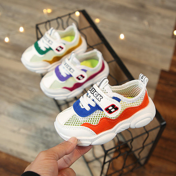 Παιδικά αθλητικά παπούτσια από  ύφασμα με με κορδόνια και κούμπωμα velcro για αγόρια