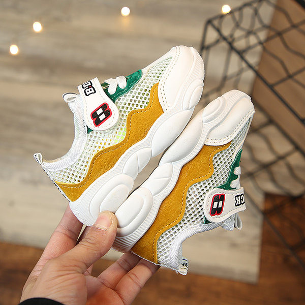 Παιδικά αθλητικά παπούτσια από  ύφασμα με με κορδόνια και κούμπωμα velcro για αγόρια