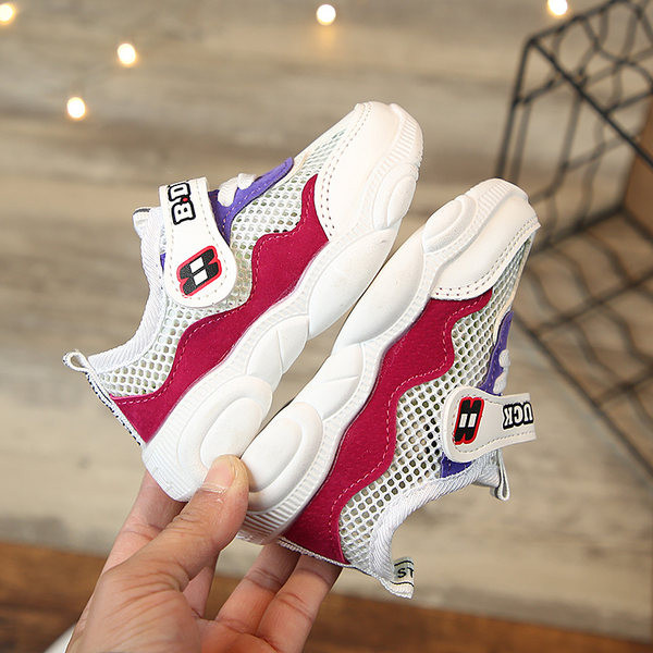 Παιδικά αθλητικά παπούτσια από  ύφασμα με με κορδόνια και κούμπωμα velcro για αγόρια