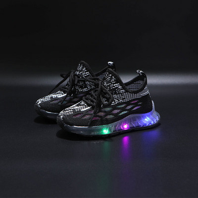 Világító, légáteresztő gyerekcipő fiúknak és lányoknak