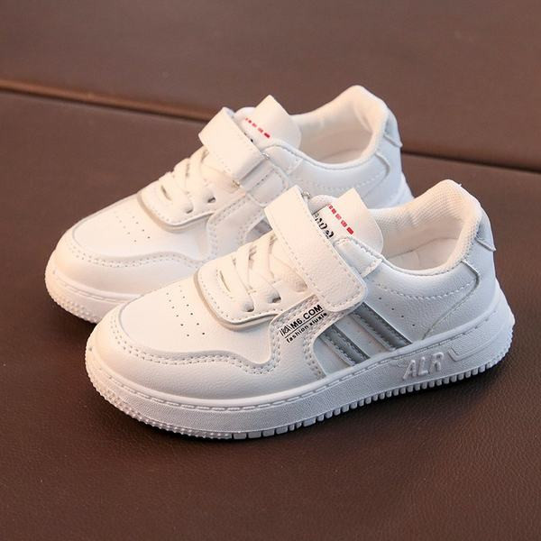 Παιδικά αθλητικά παπούτσια από οικολογικό δέρμα με επίπεδη σόλα και γραβάτες για αγόρια και κορίτσια