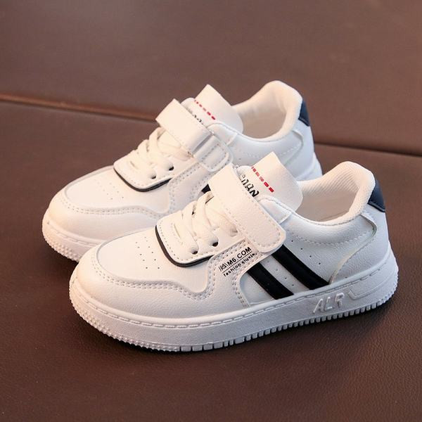 Παιδικά αθλητικά παπούτσια από οικολογικό δέρμα με επίπεδη σόλα και γραβάτες για αγόρια και κορίτσια