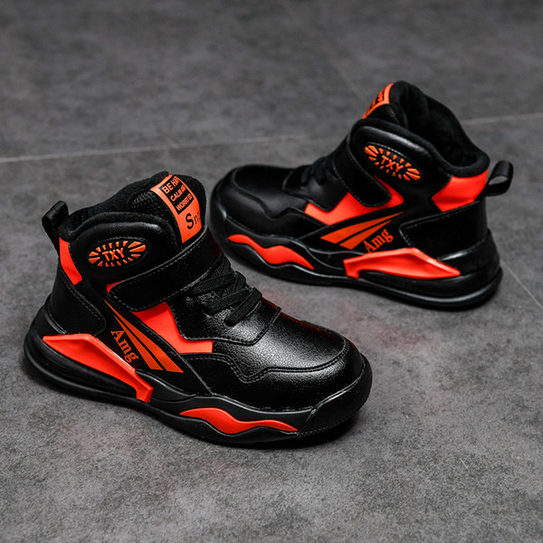 Őszi magas cipők új modellje fiúknak