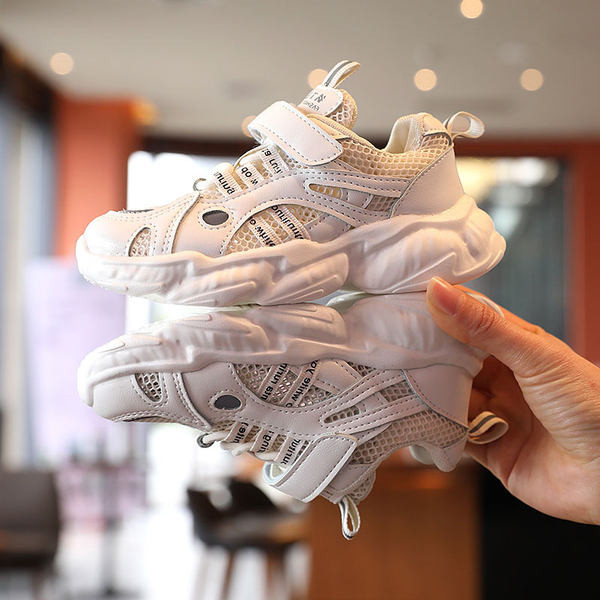 Légáteresztő, alkalmi gyerekcipő fiúknak és lányoknak egyaránt