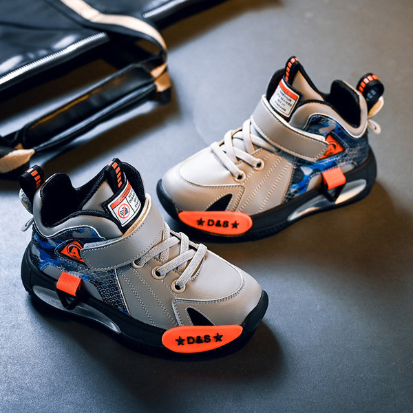 Bērnu puszābaki no eko ādas ar šņorēm un uzlīmēm