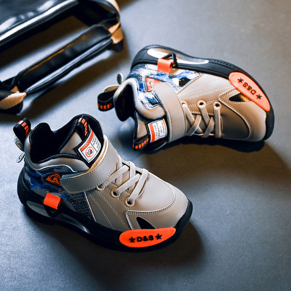 Bērnu puszābaki no eko ādas ar šņorēm un uzlīmēm