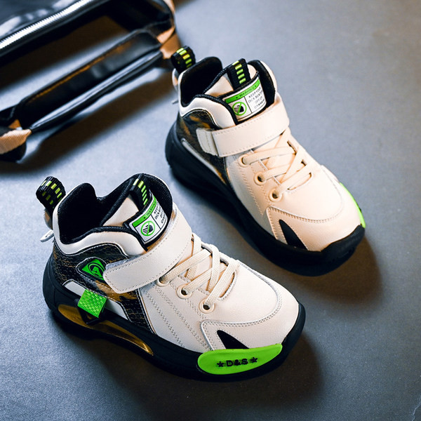 Bērnu puszābaki no eko ādas ar šņorēm un uzlīmēm