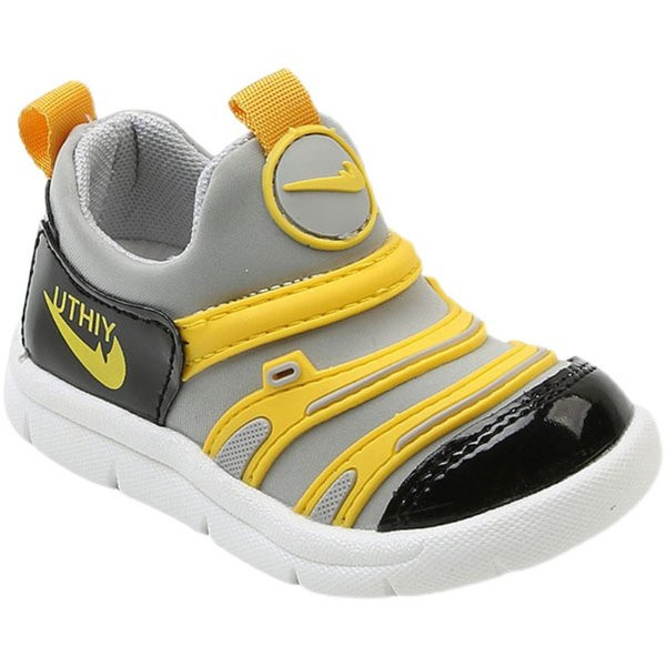 Παιδικά αθλητικά παπούτσια σε τρία χρώματα κατάλληλα για αγόρια