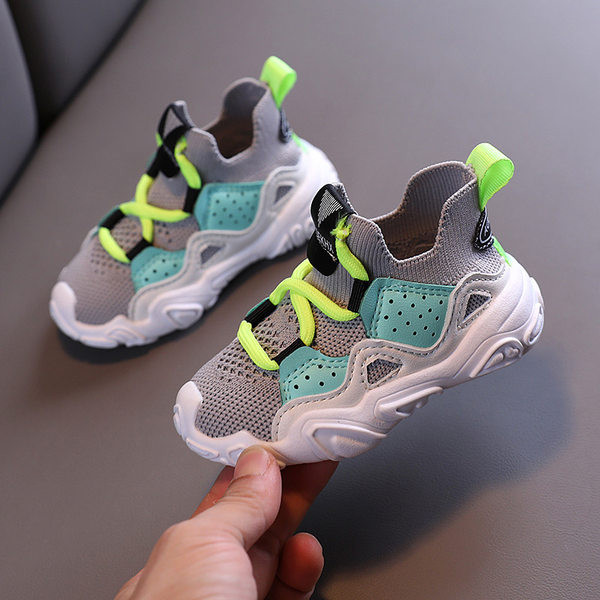 Gyermek textil tornacipő fűzővel - fiúknak