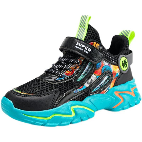 Παιδικά αθλητικά  παπούτσια με πολύχρωμη διακόσμηση και τραχιά σόλα