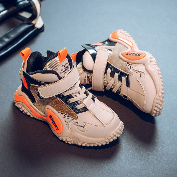 Παιδικά αθλητικά παπούτσια με τραχιά σόλα