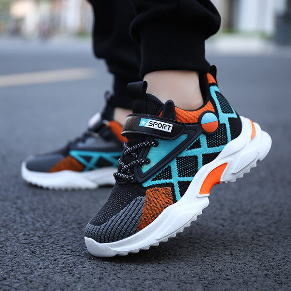 Αθλητικά και καθημερινά παιδικά αθλητικπαπούτσια 