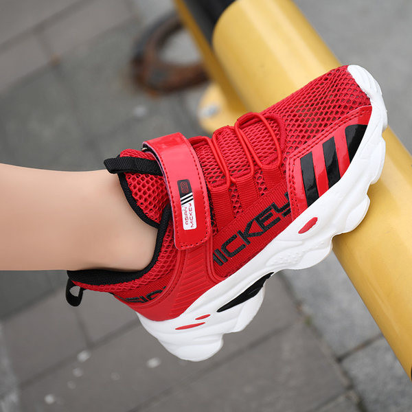 Nyári gyerek tornacipők új modellje durva talppal fiúknak